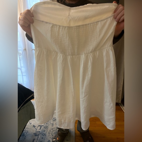 SHEIN 1X strapless white dress with floral detail - Picture 2 of 2